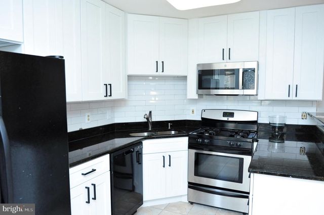 6711 VILLAGE PARK DR, Greenbelt, MD 20770