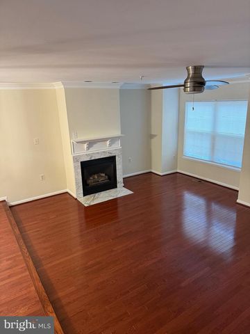 6711 VILLAGE PARK DR, Greenbelt, MD 20770