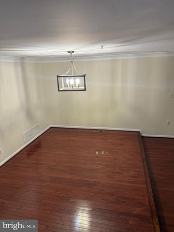 6711 VILLAGE PARK DR, Greenbelt, MD 20770