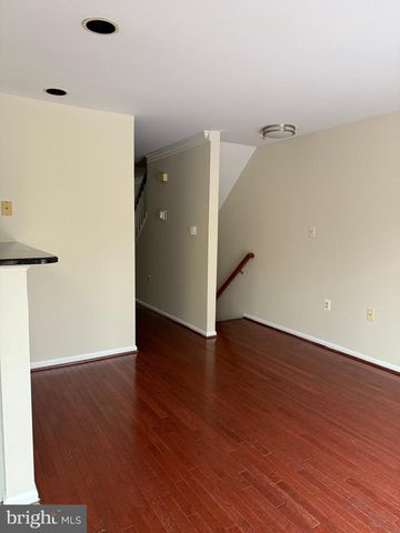 6711 VILLAGE PARK DR, Greenbelt, MD 20770