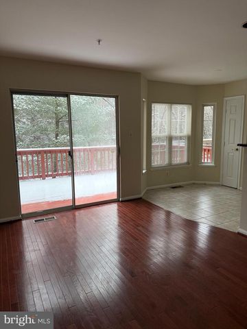 6711 VILLAGE PARK DR, Greenbelt, MD 20770