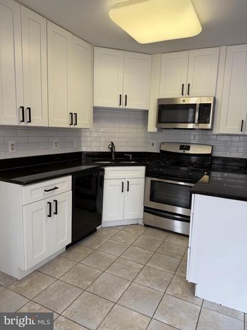 6711 VILLAGE PARK DR, Greenbelt, MD 20770