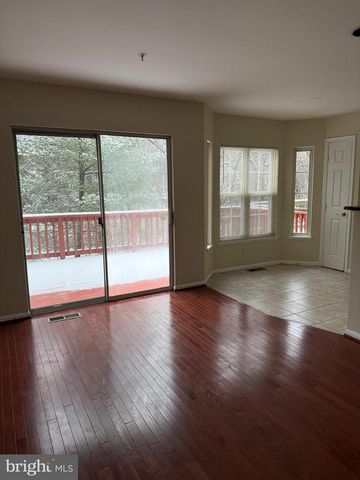 6711 VILLAGE PARK DR, Greenbelt, MD 20770