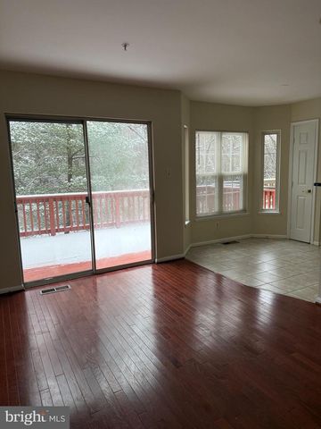 6711 VILLAGE PARK DR, Greenbelt, MD 20770