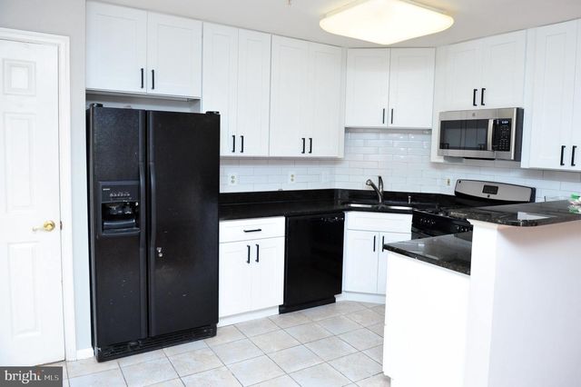 6711 VILLAGE PARK DR, Greenbelt, MD 20770