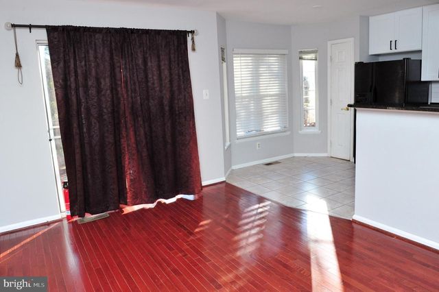 6711 VILLAGE PARK DR, Greenbelt, MD 20770