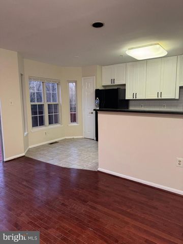 6711 VILLAGE PARK DR, Greenbelt, MD 20770