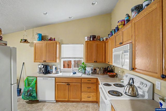 358 Duch Ln SE, Salem, OR 97317