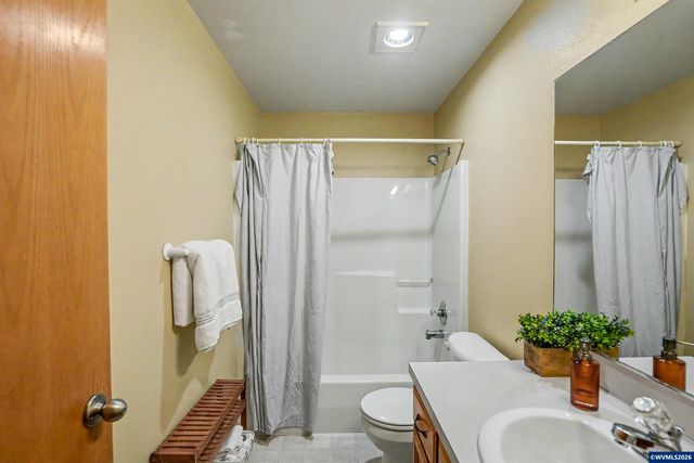 358 Duch Ln SE, Salem, OR 97317