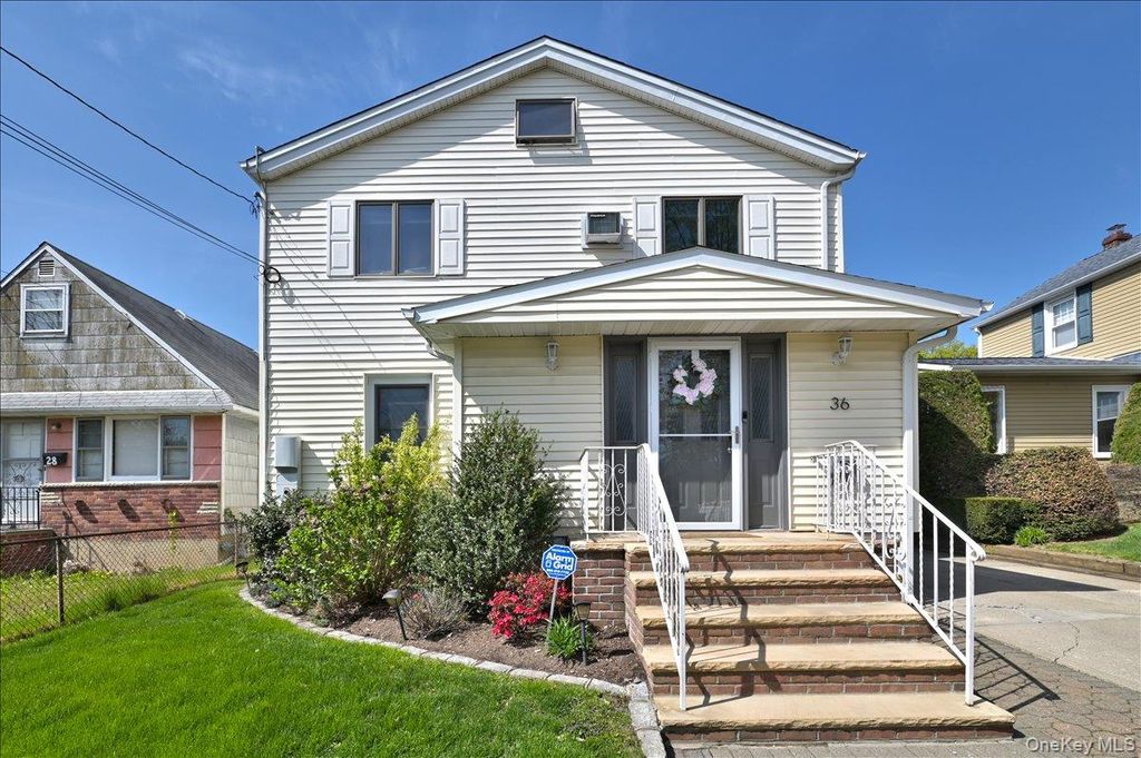 36 Barwick Street, Floral Park, NY 11001