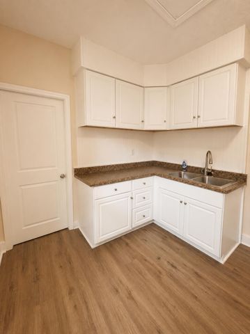 70 N Warren Avenue, Columbus, OH 43204