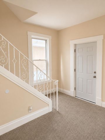 70 N Warren Avenue, Columbus, OH 43204