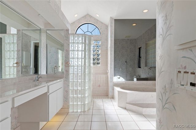 3135 N Buckhorn Drive, Beverly Hills, FL 34465