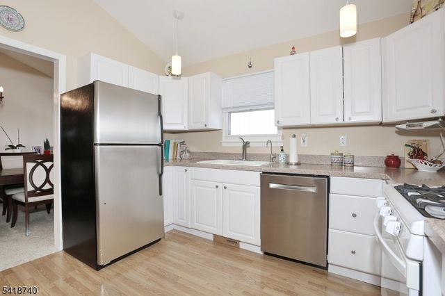 79 Highview Ter, Rockaway Twp., NJ 07801