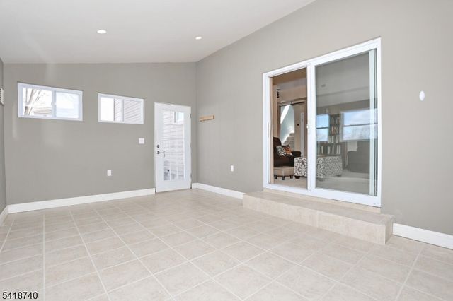 79 Highview Ter, Rockaway Twp., NJ 07801