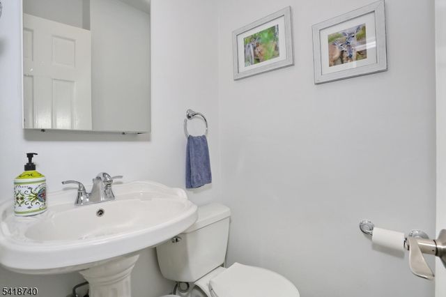 79 Highview Ter, Rockaway Twp., NJ 07801