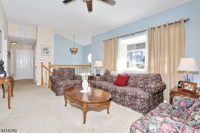 79 Highview Ter, Rockaway Twp., NJ 07801