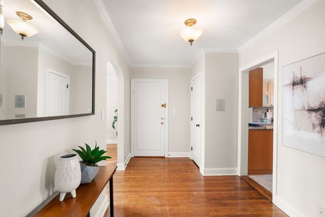 60 Sutherland Rd 4, Boston, MA 02135