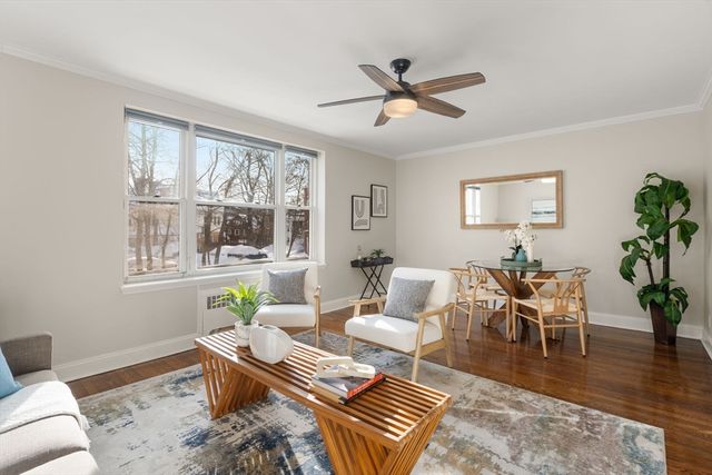 60 Sutherland Rd 4, Boston, MA 02135