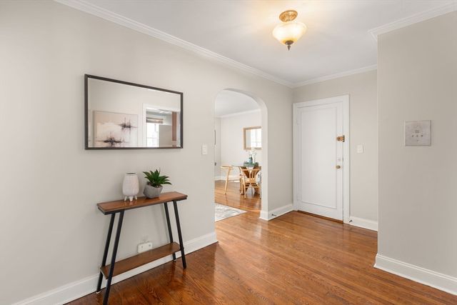 60 Sutherland Rd 4, Boston, MA 02135