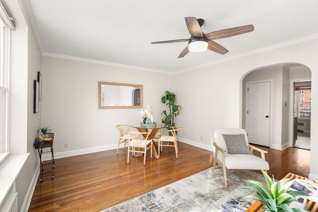 60 Sutherland Rd 4, Boston, MA 02135