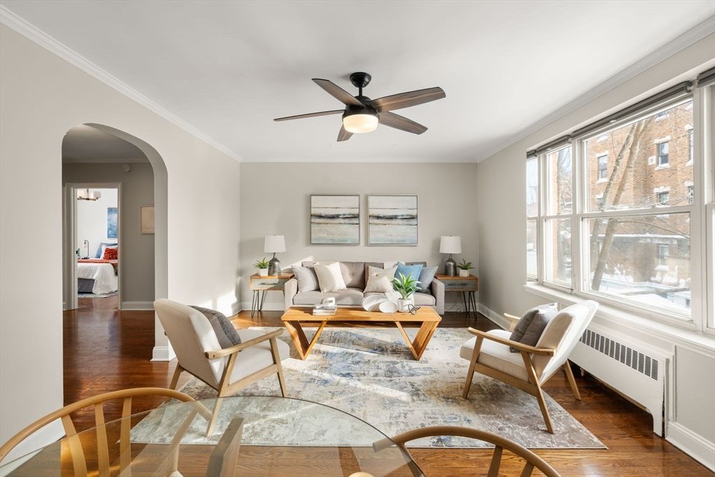 60 Sutherland Rd 4, Boston, MA 02135