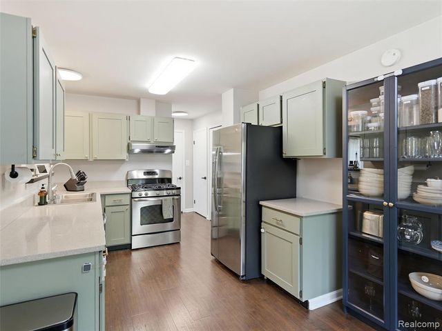 3330 Blasser Drive, Lake Orion, MI 48359