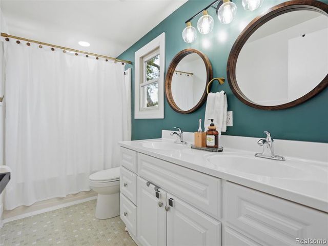 3330 Blasser Drive, Lake Orion, MI 48359