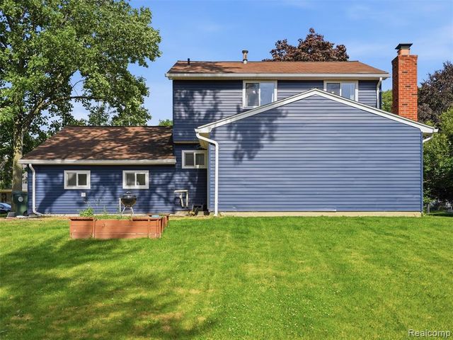 3330 Blasser Drive, Lake Orion, MI 48359