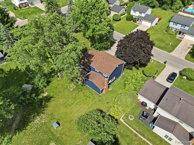 3330 Blasser Drive, Lake Orion, MI 48359