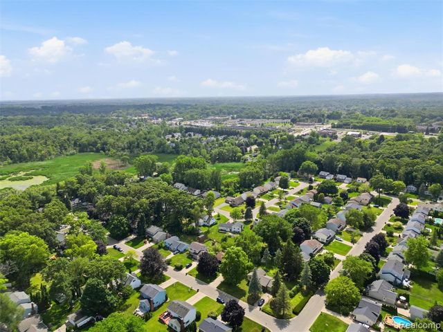 3330 Blasser Drive, Lake Orion, MI 48359