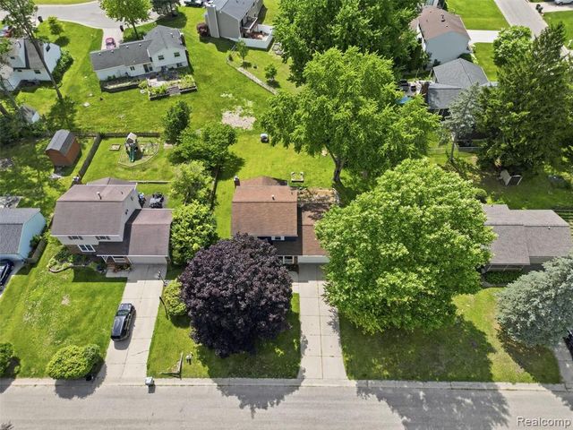 3330 Blasser Drive, Lake Orion, MI 48359