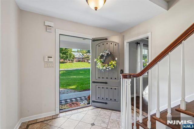 724 Ewing Avenue, Franklin Lakes, NJ 07417