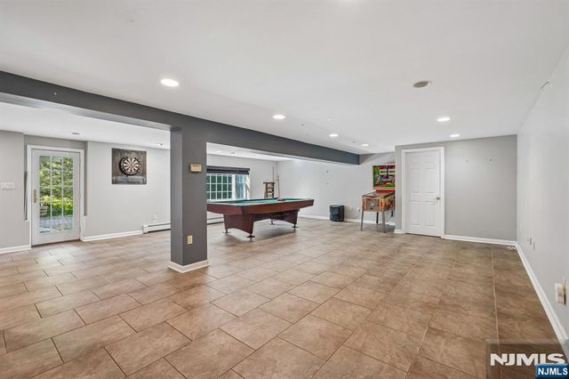 724 Ewing Avenue, Franklin Lakes, NJ 07417