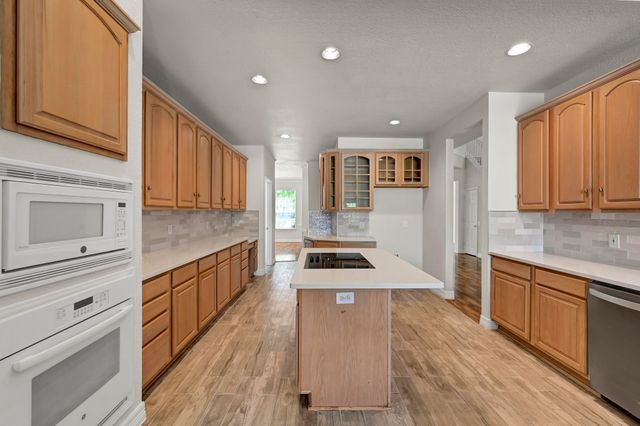 306 Canyon Lake Drive, Southlake, TX 76092