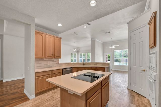 306 Canyon Lake Drive, Southlake, TX 76092