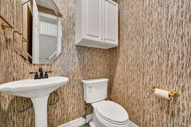 306 Canyon Lake Drive, Southlake, TX 76092