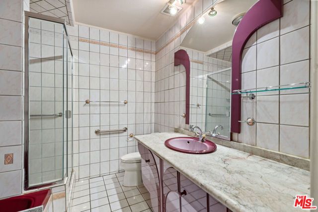 7300 Franklin Avenue 447, Los Angeles, CA 90046