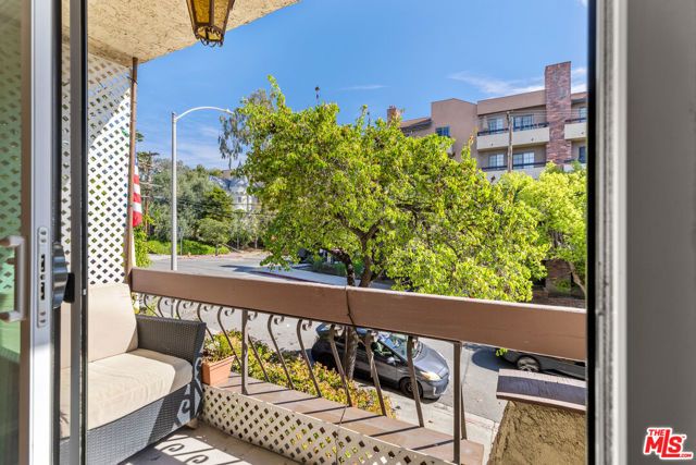 7300 Franklin Avenue 447, Los Angeles, CA 90046