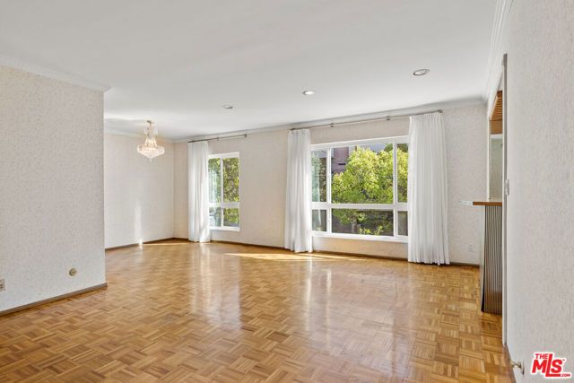 7300 Franklin Avenue 447, Los Angeles, CA 90046