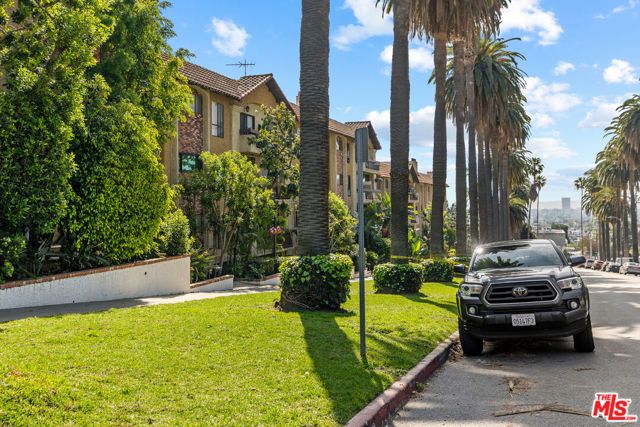 7300 Franklin Avenue 447, Los Angeles, CA 90046