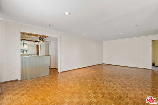 7300 Franklin Avenue 447, Los Angeles, CA 90046