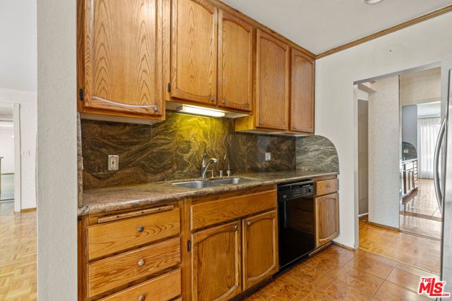 7300 Franklin Avenue 447, Los Angeles, CA 90046