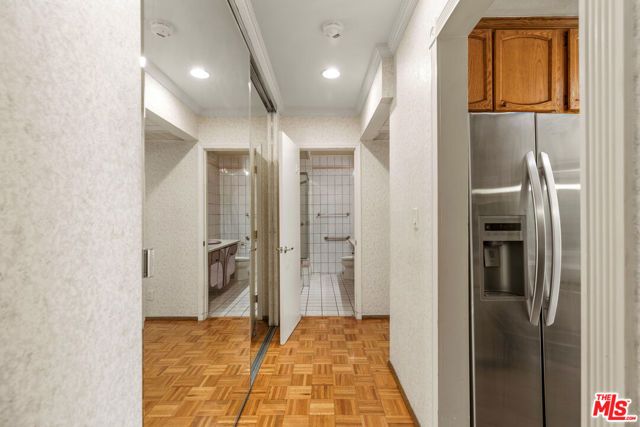 7300 Franklin Avenue 447, Los Angeles, CA 90046