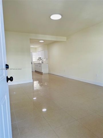 8080 Tatum Waterway Drive 17, Miami Beach, FL 33141