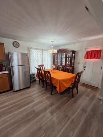56 Washington St A, Taunton, MA 02780
