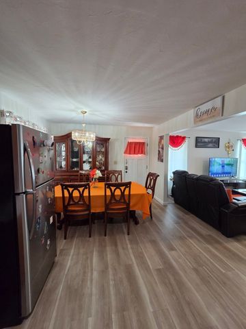 56 Washington St A, Taunton, MA 02780