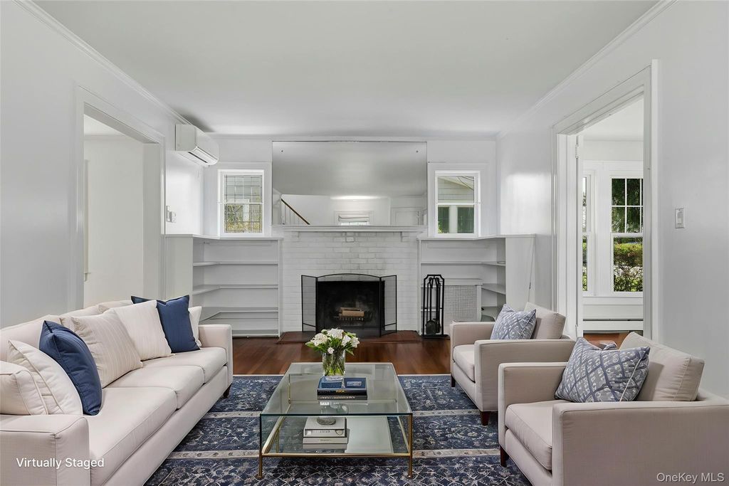 151 Hillcrest Avenue, Manhasset, NY 11030