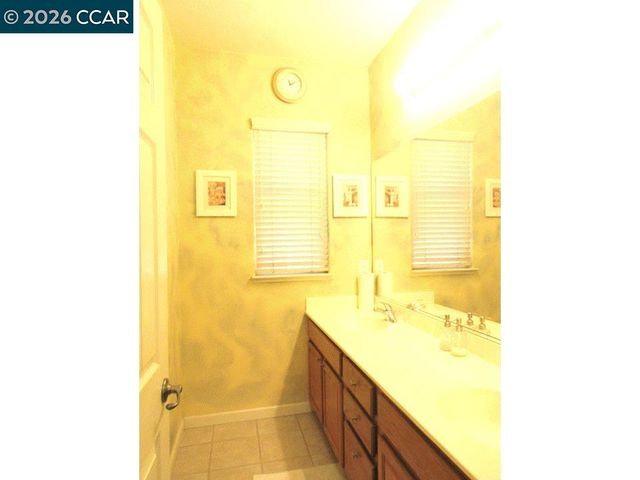 2072 Drake Ln, Hercules, CA 94547
