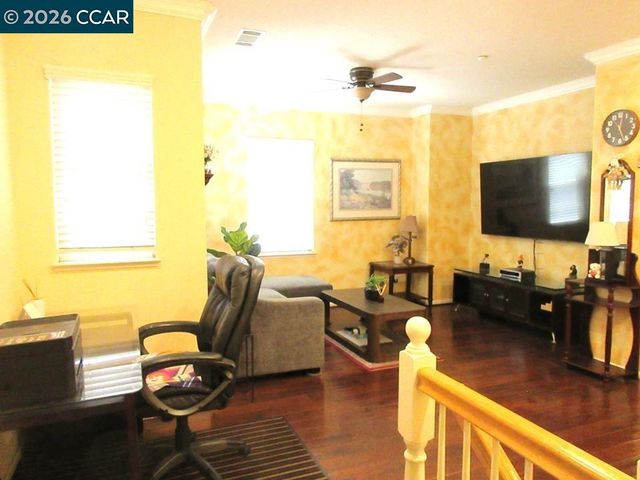 2072 Drake Ln, Hercules, CA 94547